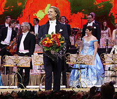 André Rieu & his Johann Strauss Orchestra – Live in Liverpool