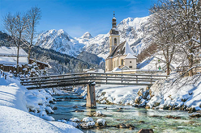 Coach Breaks Bavarian Christmas Break