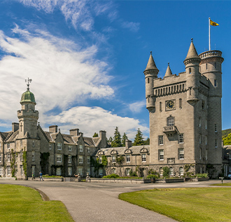 Pitlochry, Balmoral, Scone Palace & the Highland Line